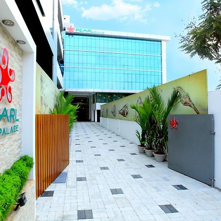 Hotel Pearl Palace Kochi Exterior photo