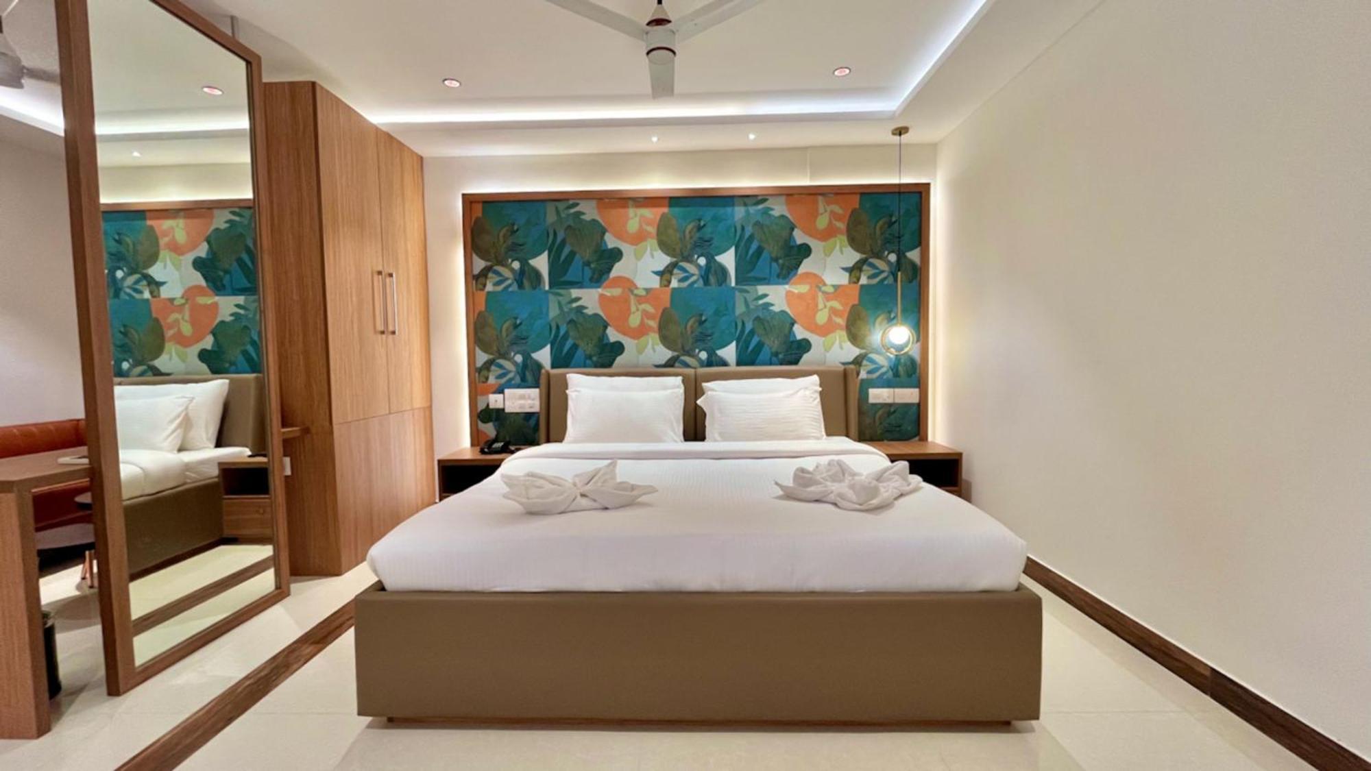 Hotel Pearl Palace Kochi Exterior photo